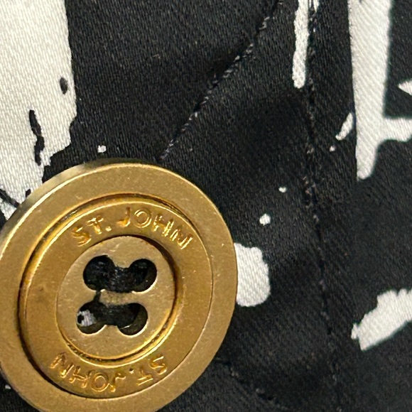 St. John Black and White Abstract Blouse - Picture 6 of 14